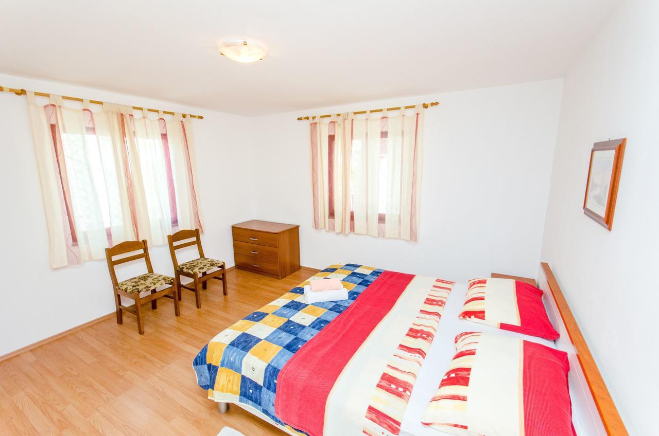 And Iva Apartman Trogir
