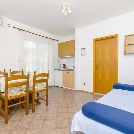 Apartments And Rooms Iva Trogir Extérieur photo