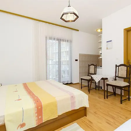 Apartments And Rooms Iva Trogir Extérieur photo