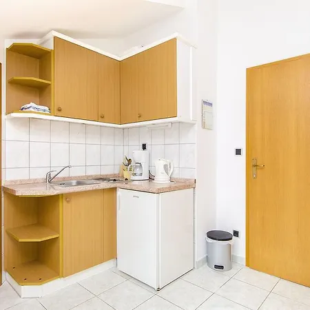 Apartments And Rooms Iva Trogir Extérieur photo