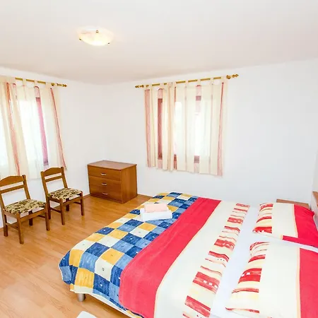 Apartments And Rooms Iva Trogir Extérieur photo