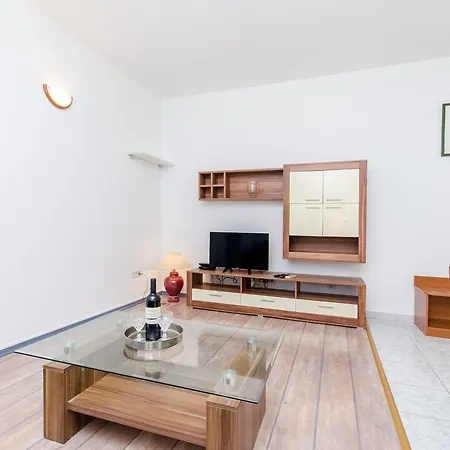 Apartments And Rooms Iva Trogir Extérieur photo