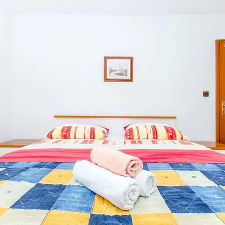 Apartments And Rooms Iva Trogir Extérieur photo