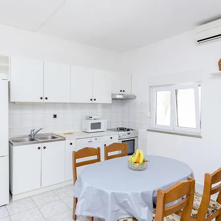 Apartments And Rooms Iva Trogir Extérieur photo