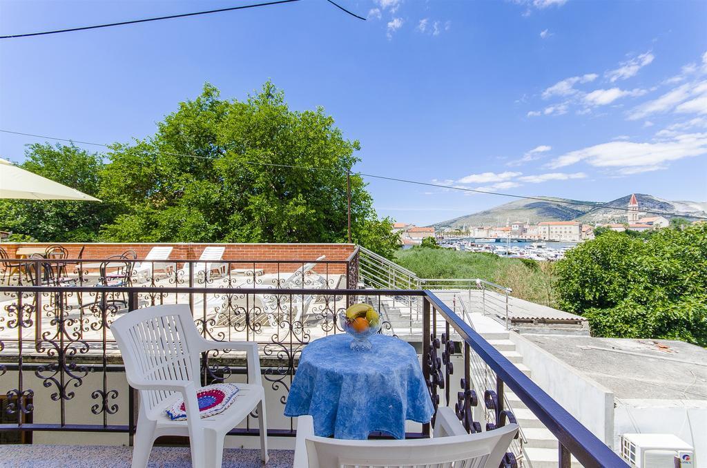 Apartment And Iva *