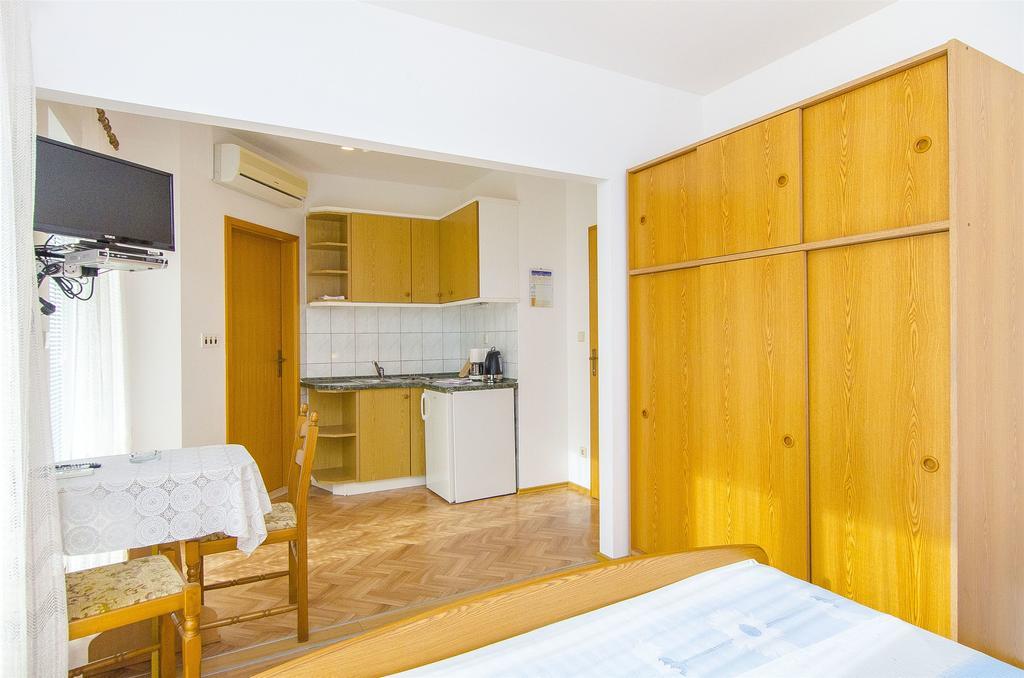 And Iva Appartement Trogir