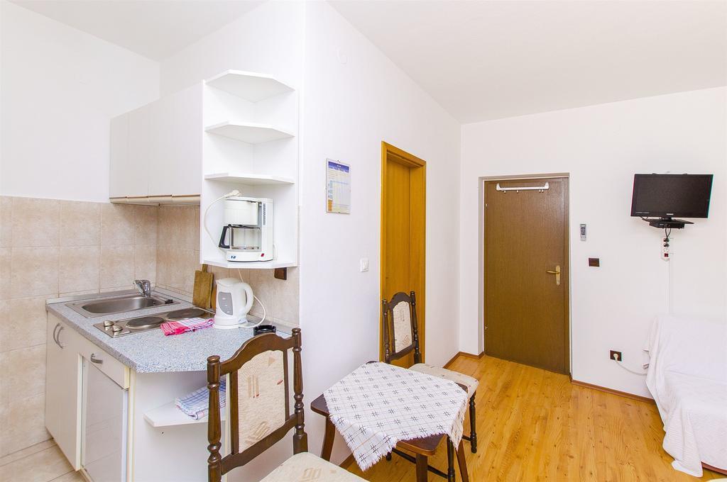 And Iva Appartement